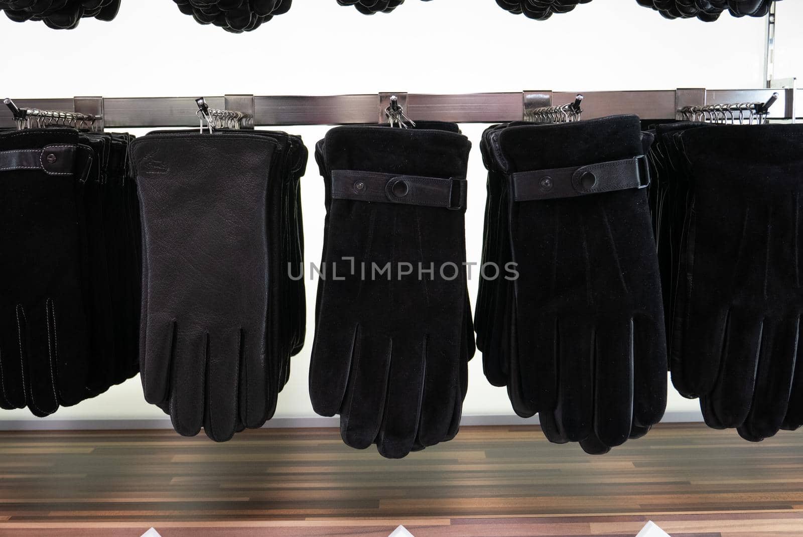 Leather gloves for a winter season
