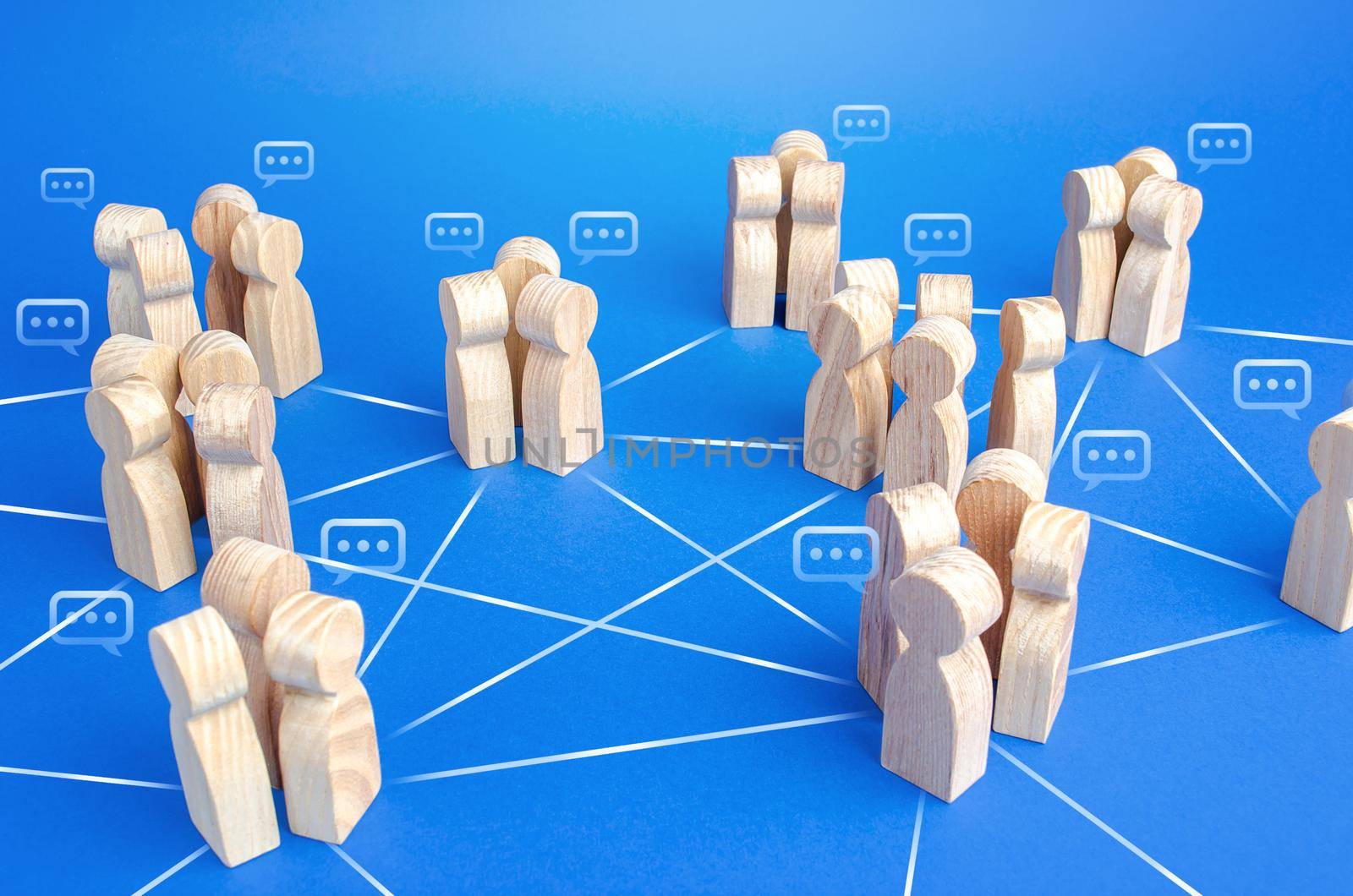 Communicating groups of people are connected by lines. A company with a modified hierarchical system for the distribution of duties and responsibilities. Effective flexible decision making system