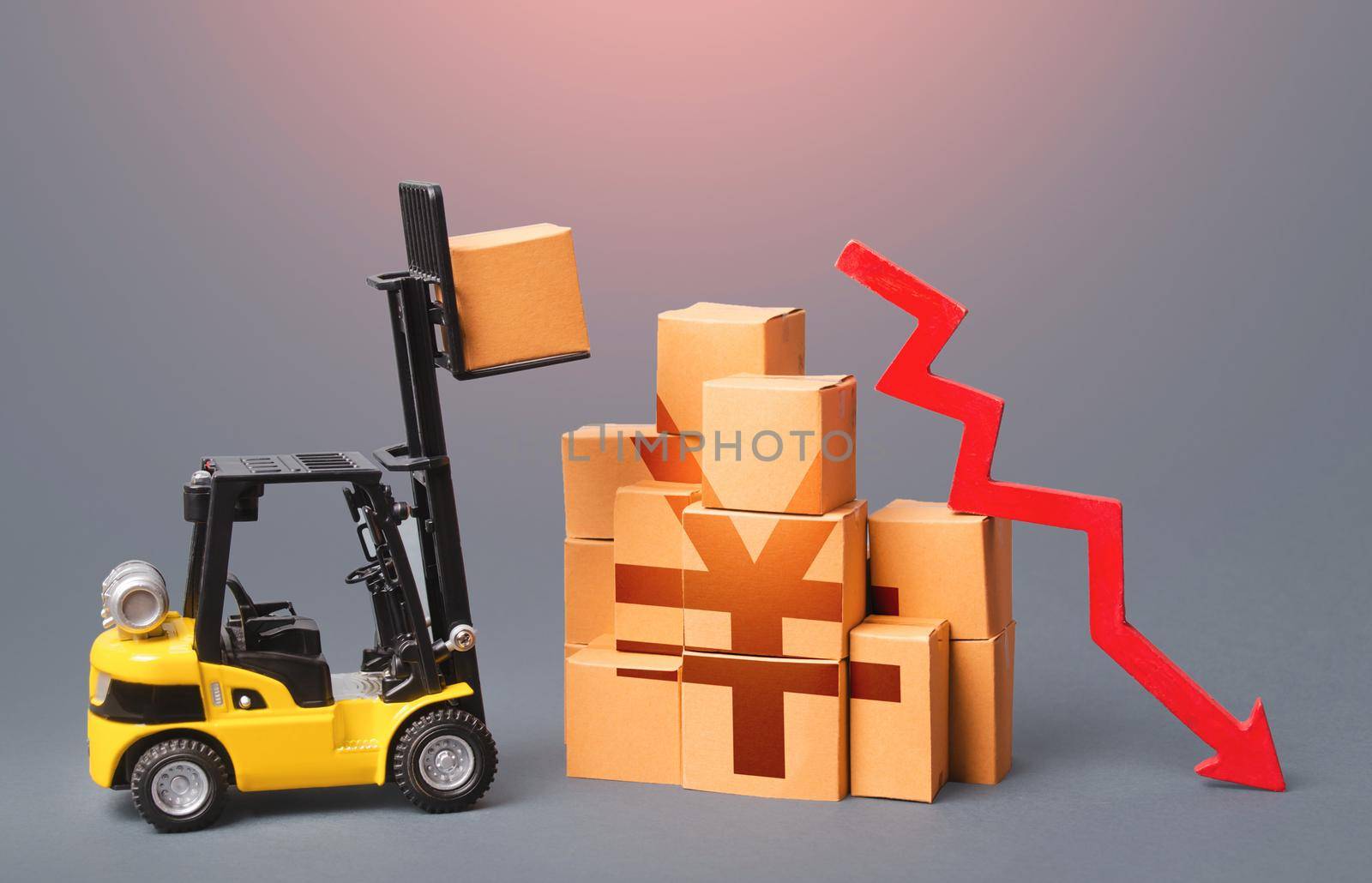 Goods boxes with chinese yen or japanese yuan symbol and red down arrow. Trade and transport industry revenue drop. Industrial production decline. Import export. Fall of economy, economic difficulties