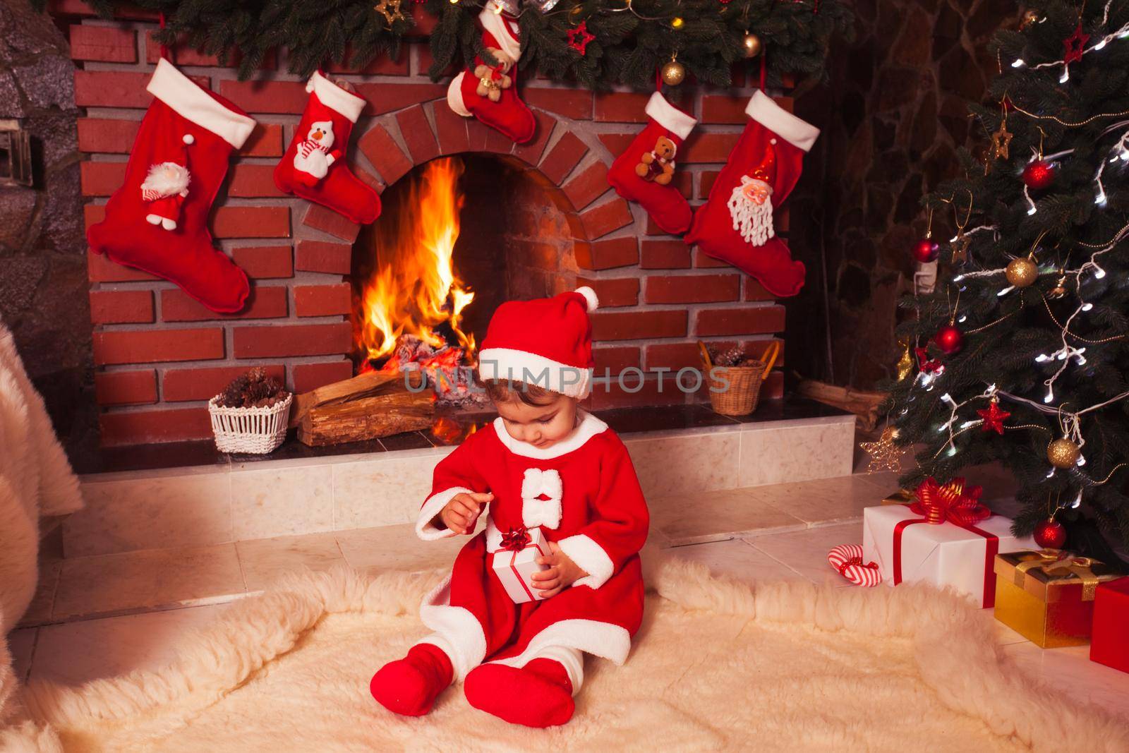Christmas fireplace by oksix