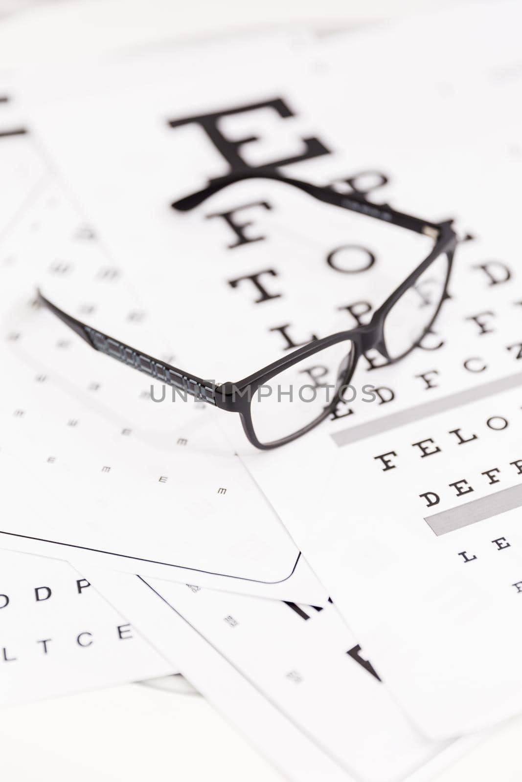 close up corrective spectacle snellen chart by Zahard