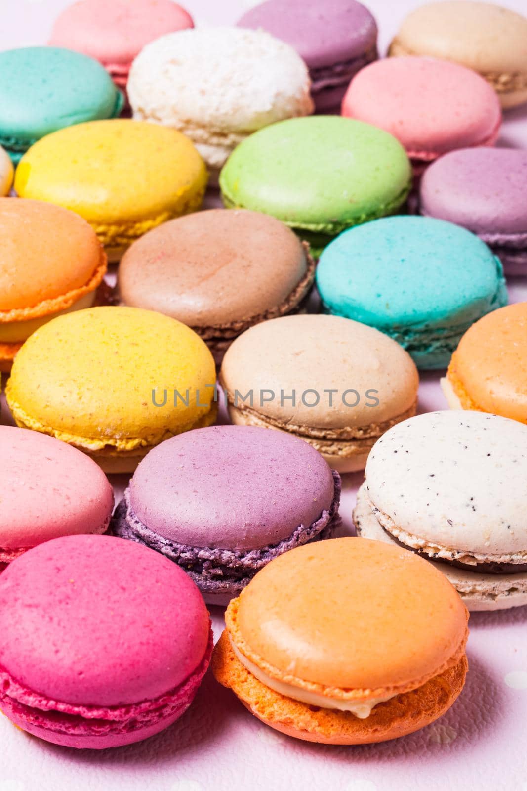 Colorful macaroons by oksix