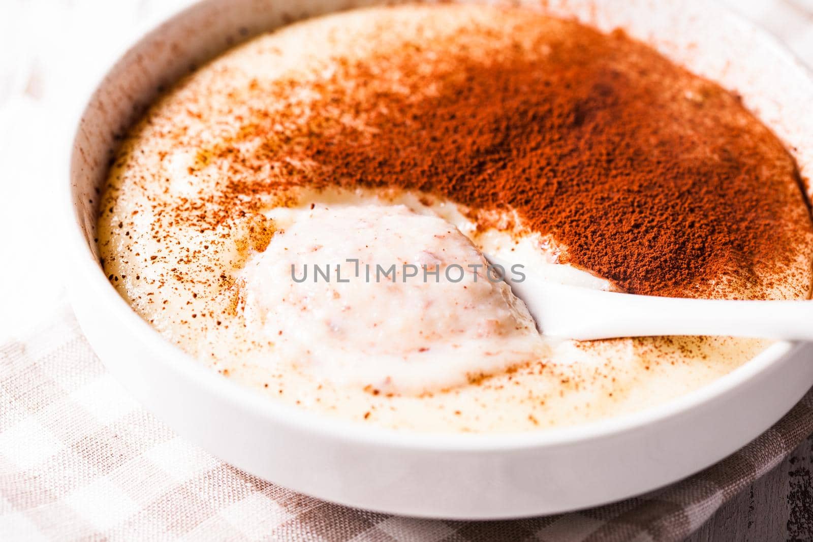 Semolina cream with cocoa powder - sweet breakfast