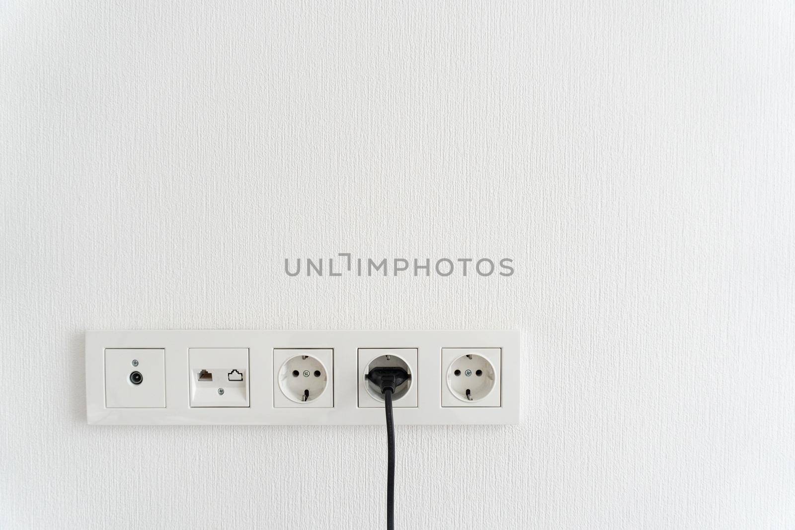 internet, tv or radio adapter socket by uveita