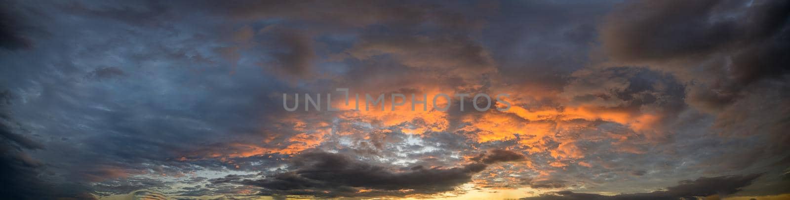 Sky and clouds In the evening