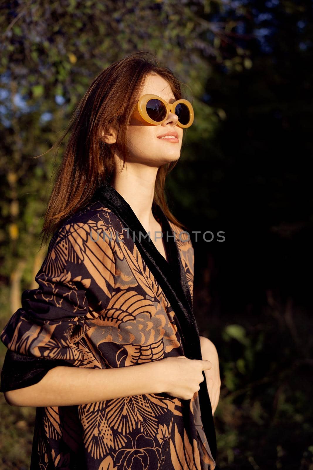 woman wearing sunglasses outdoors posing fashion glamor by Vichizh