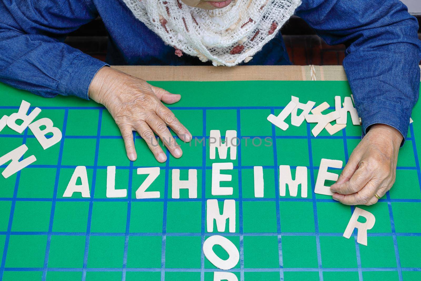 Crosswords for Elderly ,help improve memory & brain