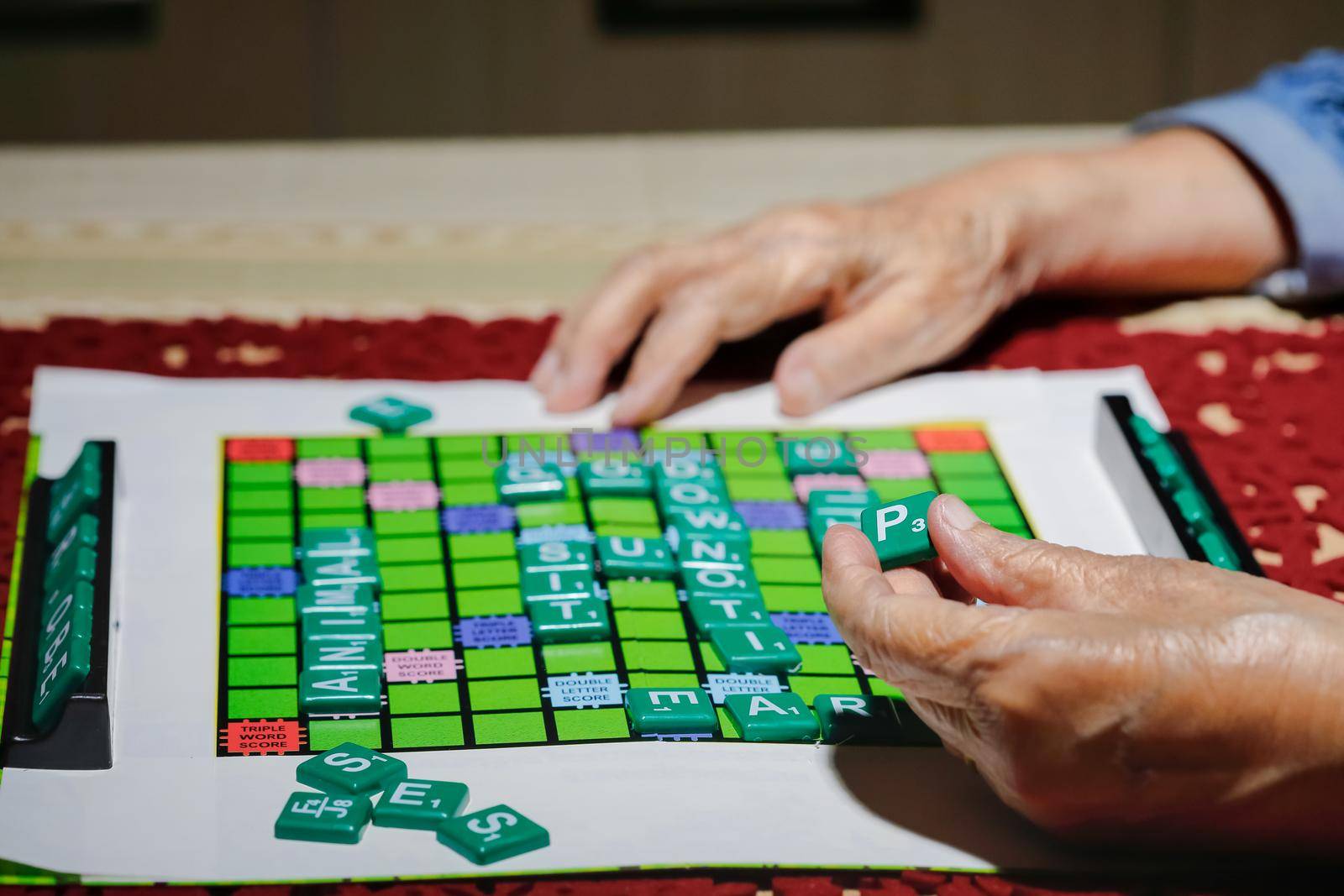 Crosswords for Elderly ,help improve memory & brain