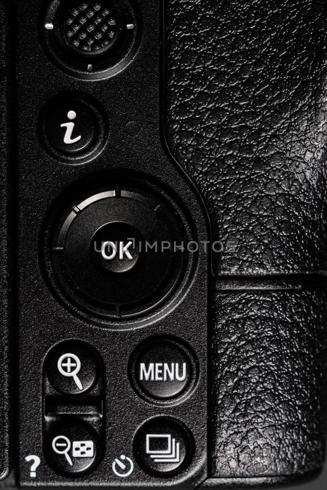 Menu button and other mirrorless camera control buttons 2021.