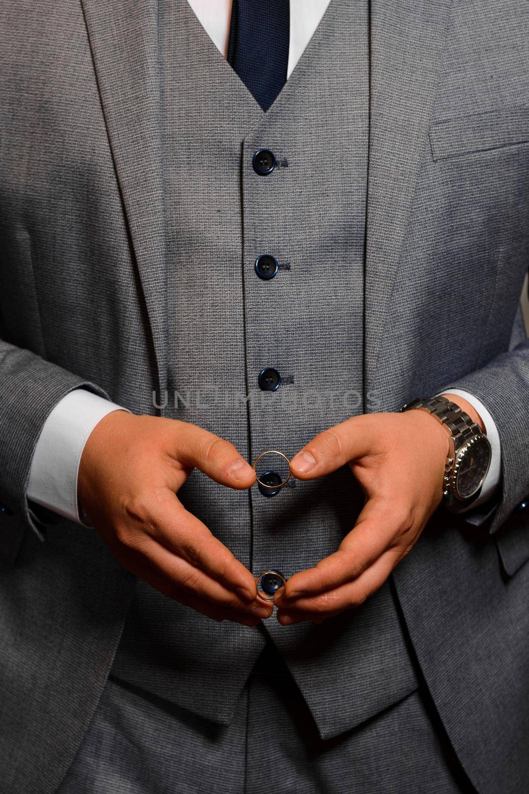 Groom and wedding rings, groom's wedding morning.2020