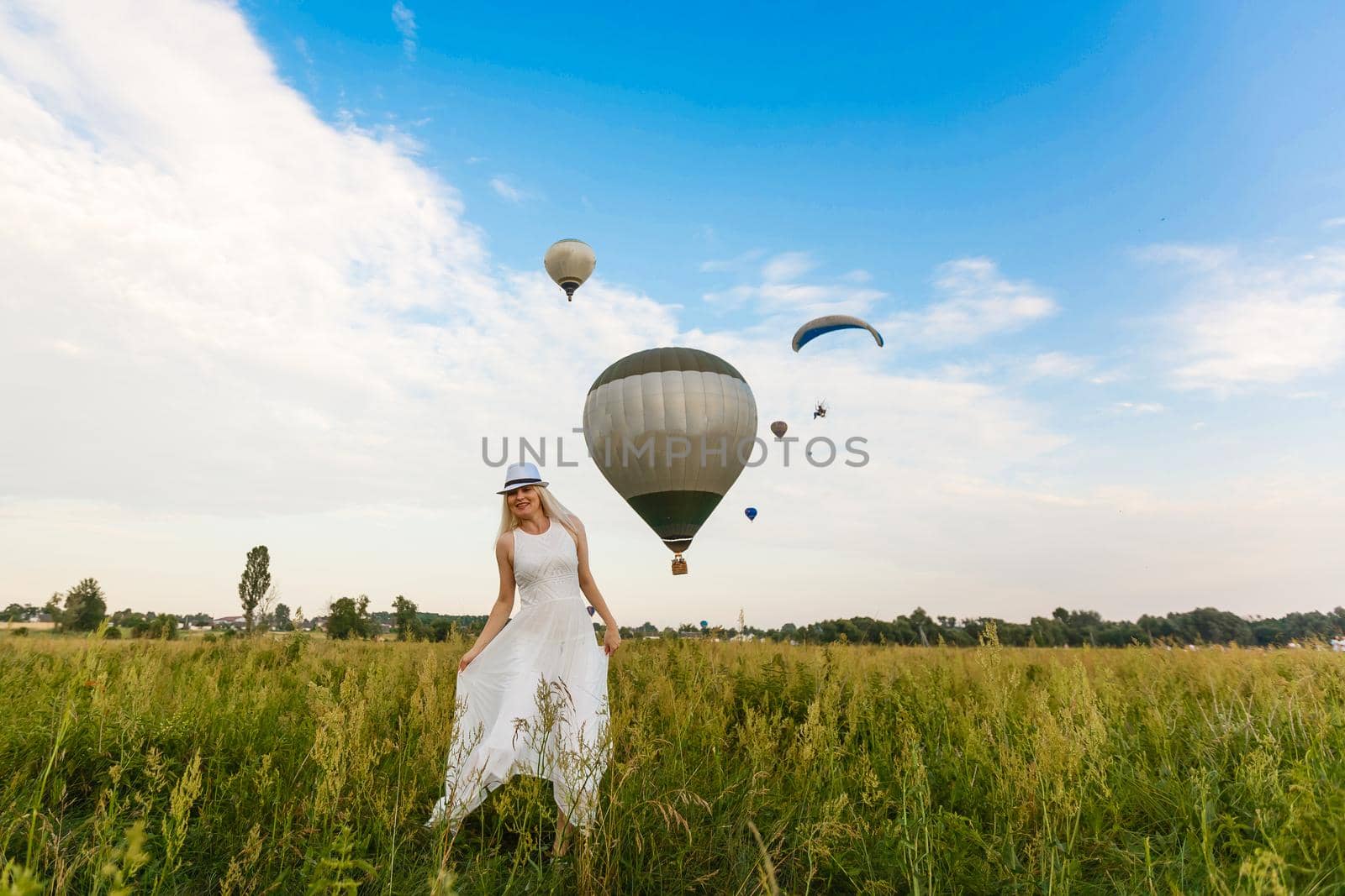 woman and a hot air balloon, summer