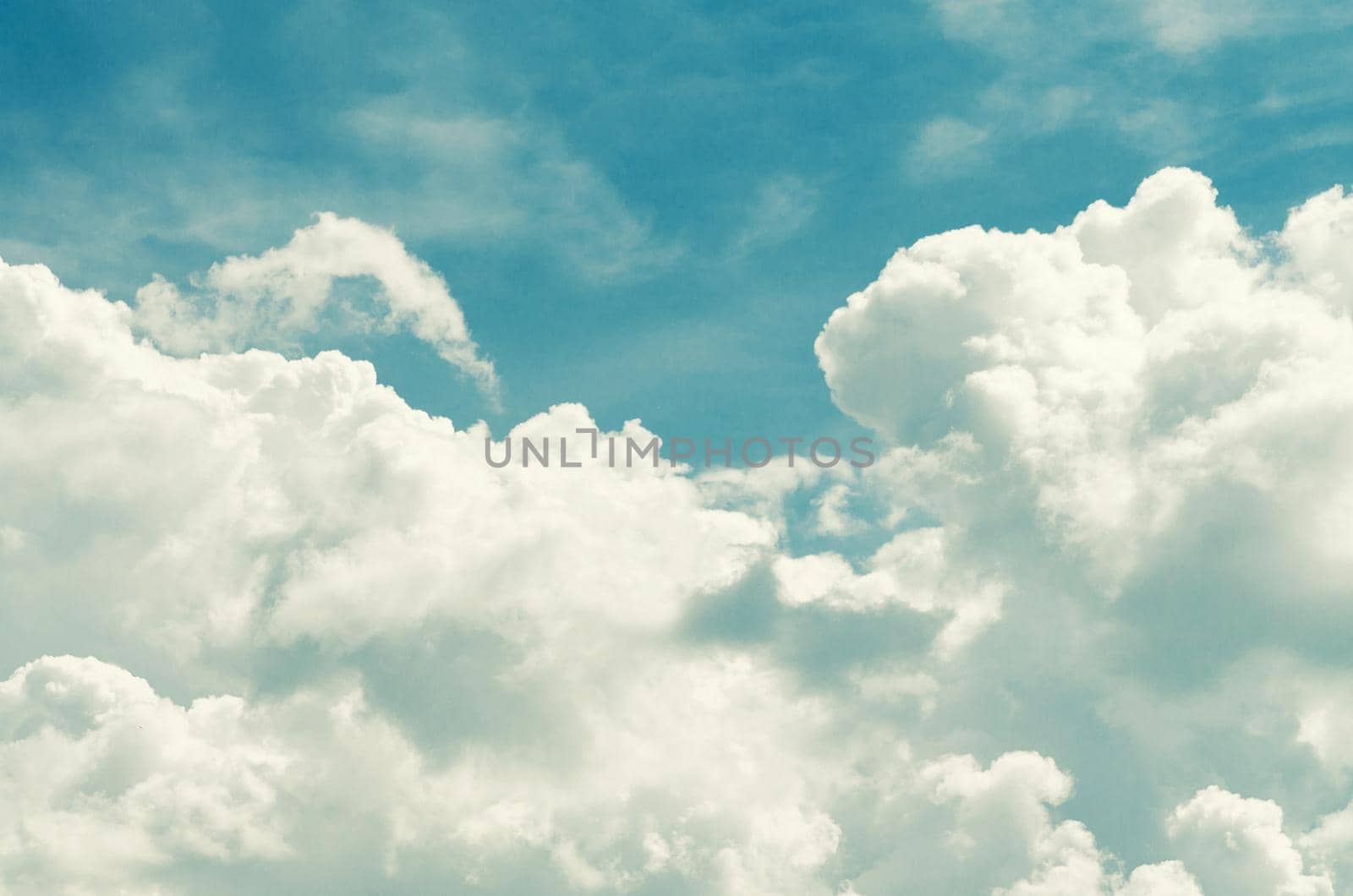 Incredibly wonderful lush cumulus clouds against a blue sky - Image
