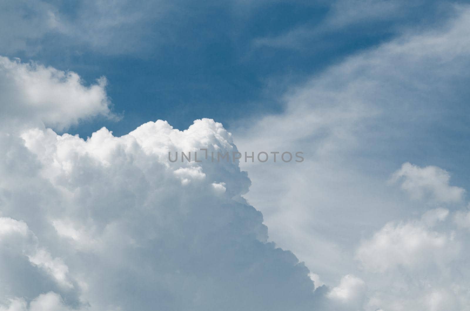 Incredibly wonderful lush cumulus clouds against a blue sky - Image