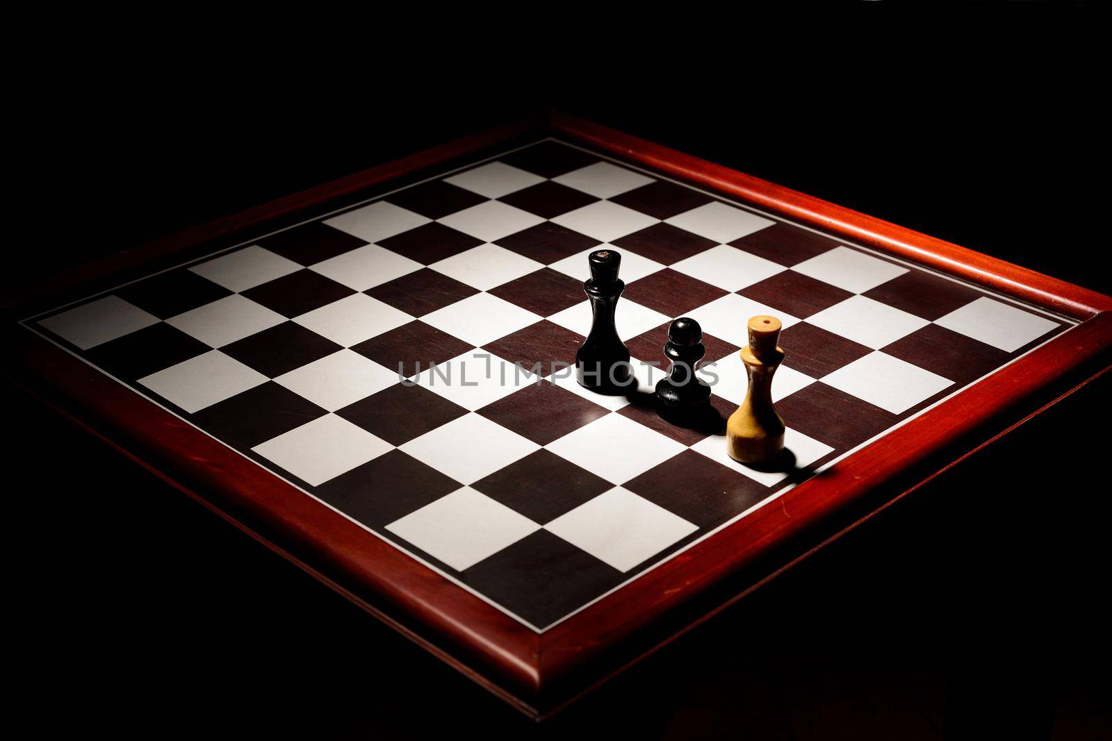 chessboard in the dark. pat white king.