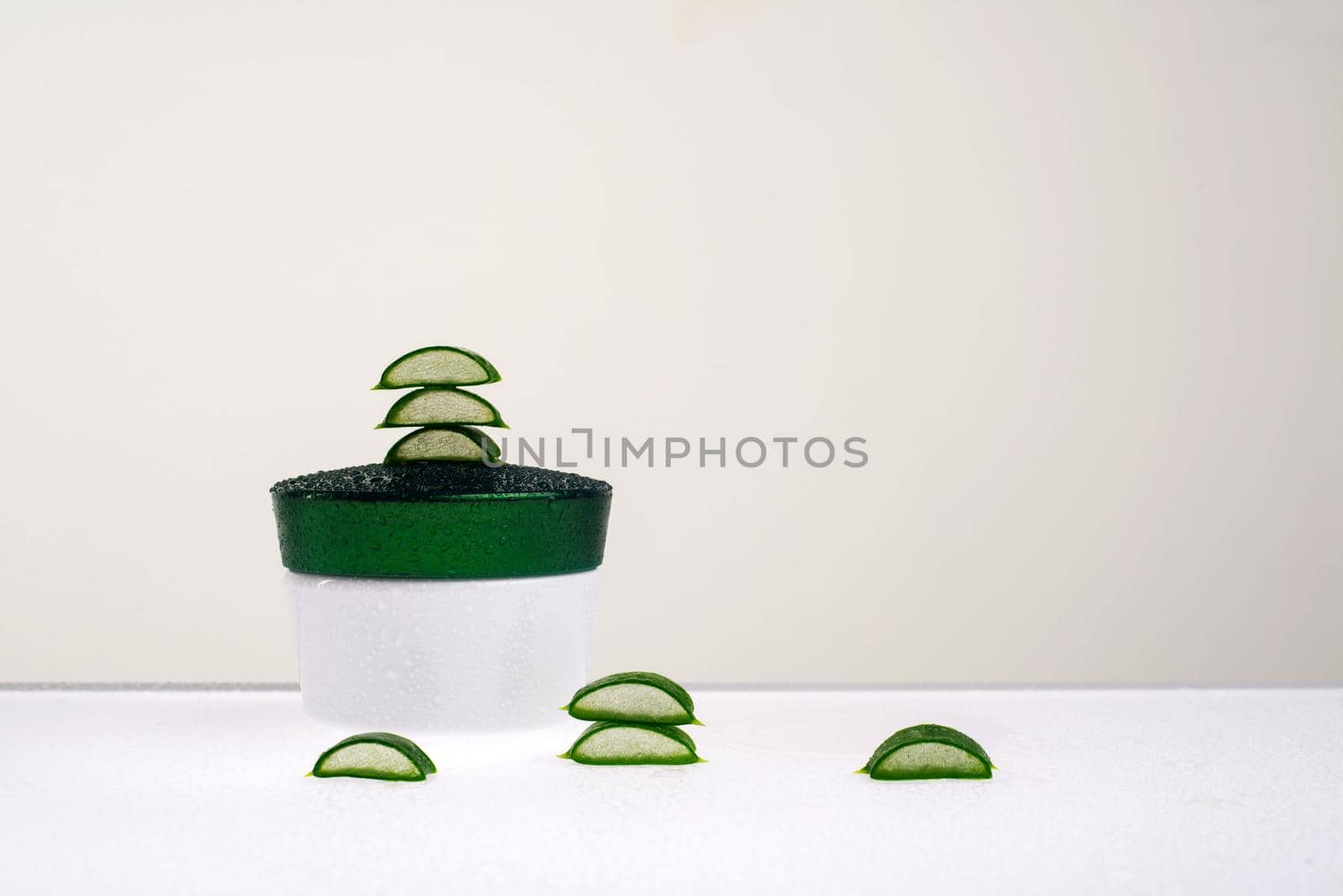 Hair mask with aloe Vera extract on white background - Image