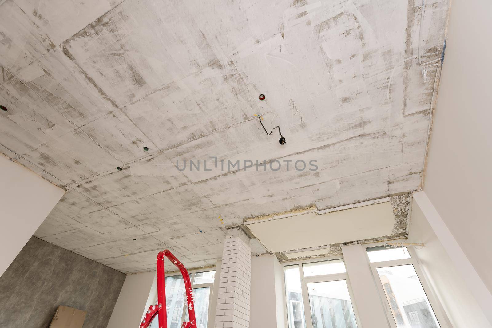 Installation of ceiling of gypsum board