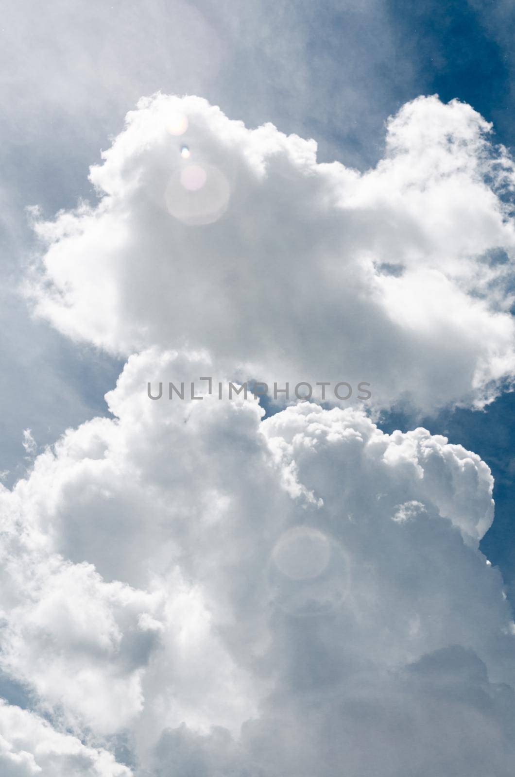 Incredibly wonderful lush cumulus clouds against a blue sky - Image