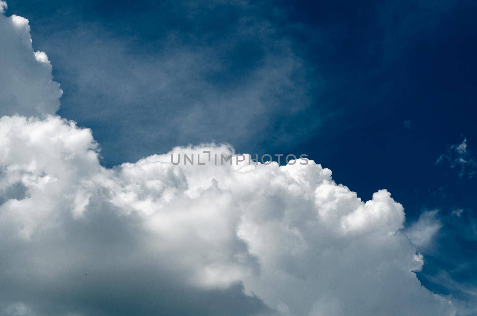 Incredibly wonderful lush cumulus clouds against a blue sky - Image