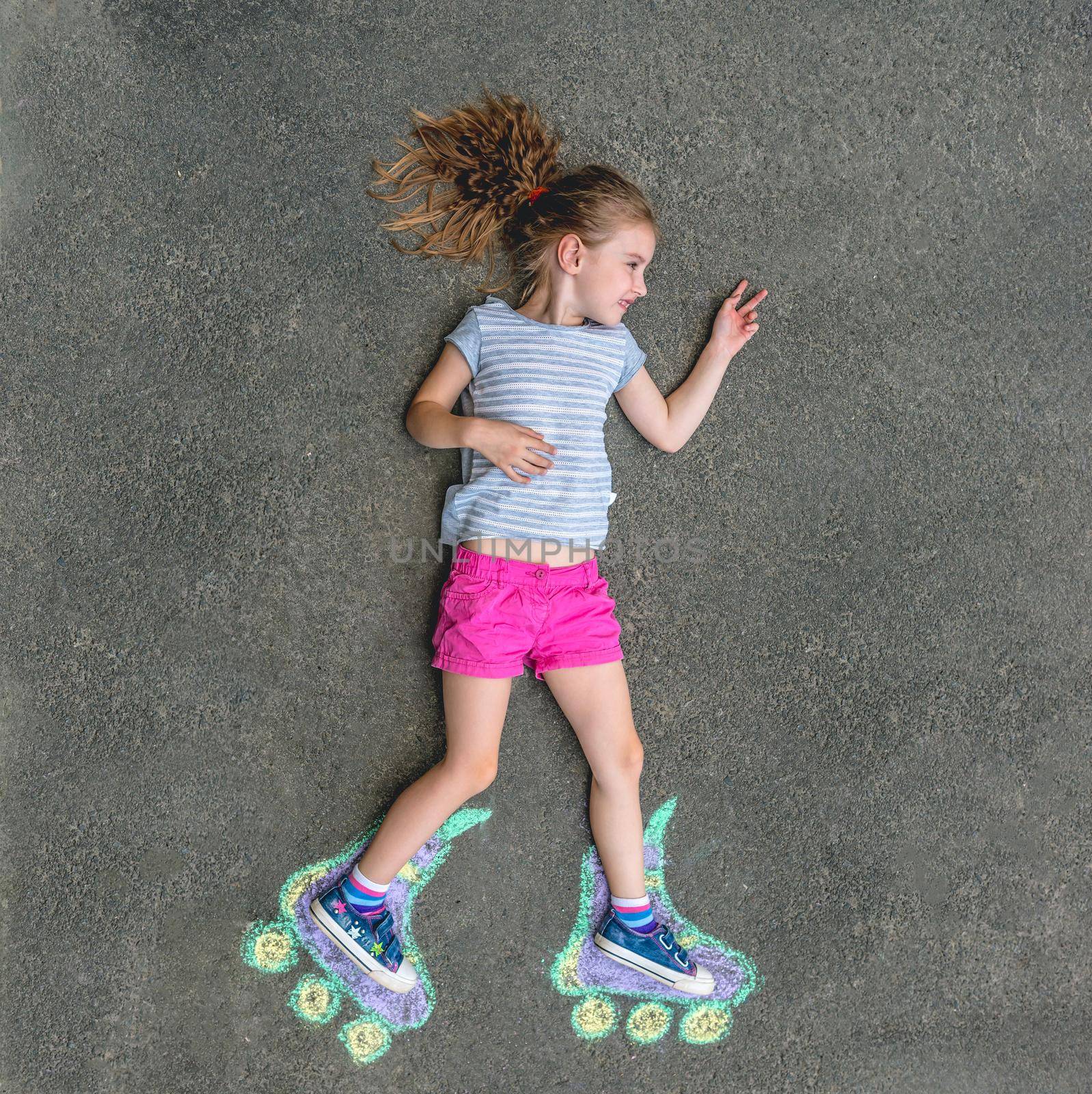 Sweet girl in roller skates painted with chalk by tan4ikk1