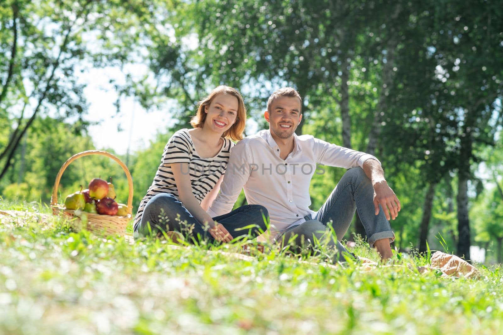 Couple at a picnic in the park. Spending time with a loved one