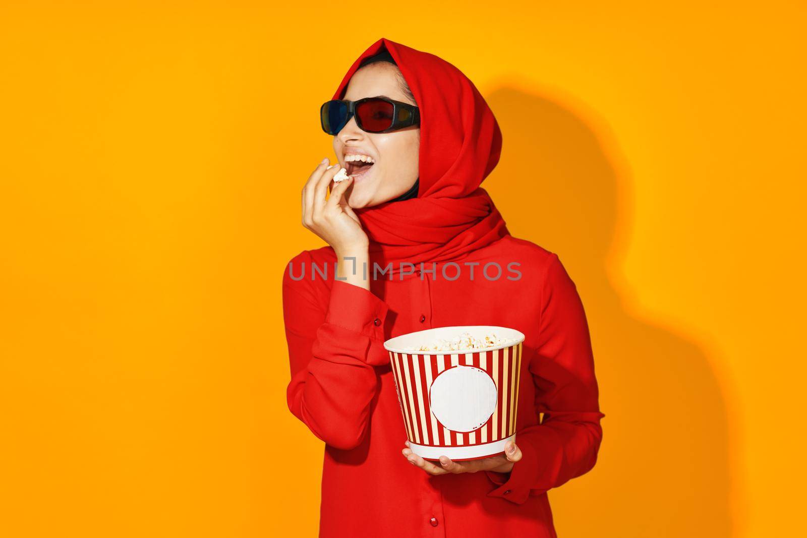 Muslim virtual reality movie fashion fun movie yellow background by Vichizh