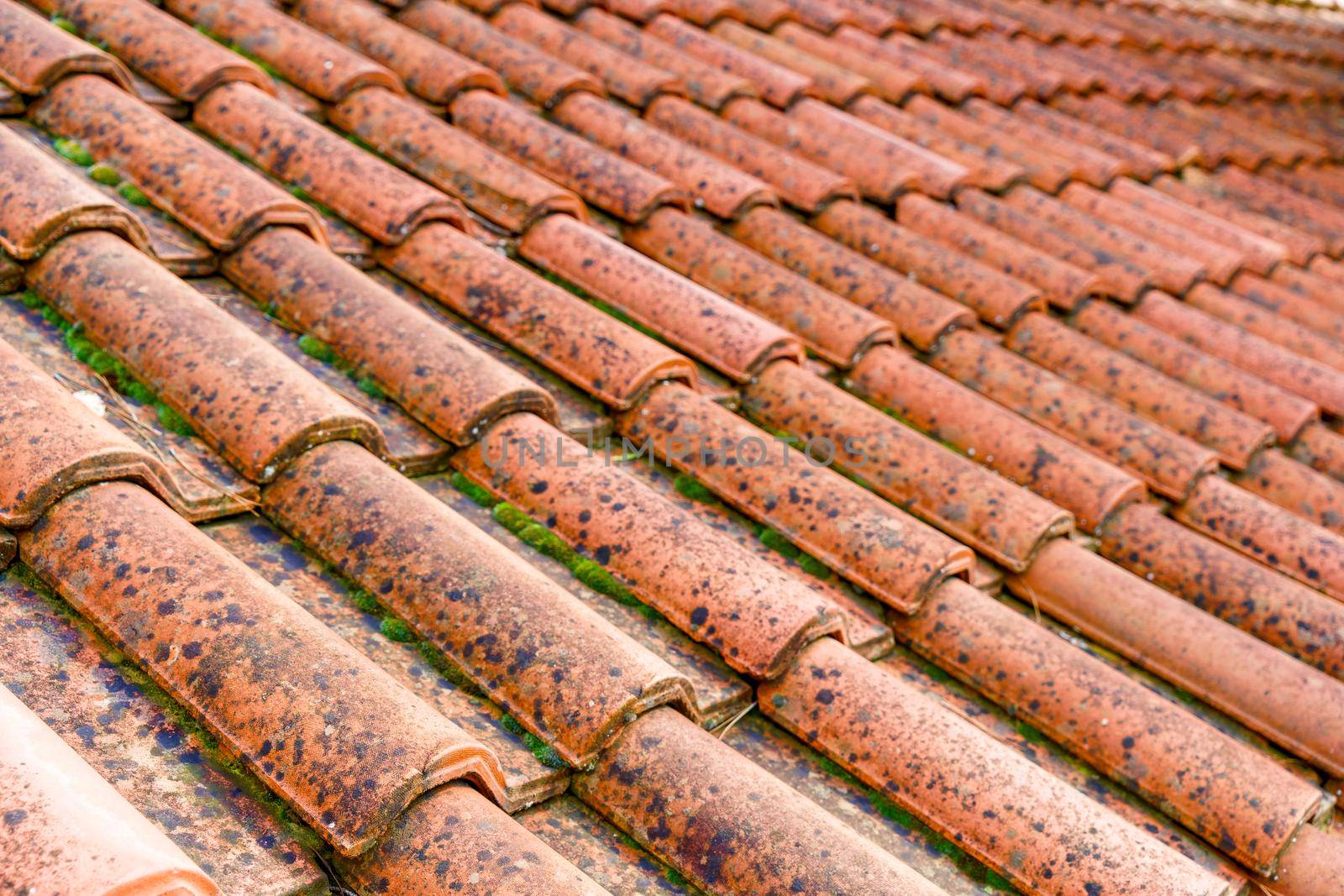 Old Terracotta Weathered Roof Tiles Texture, Close Up Classic Style Roof of Building with Moss, Overlapping Red Roofing Material Texture, Roofing Material Surface Background