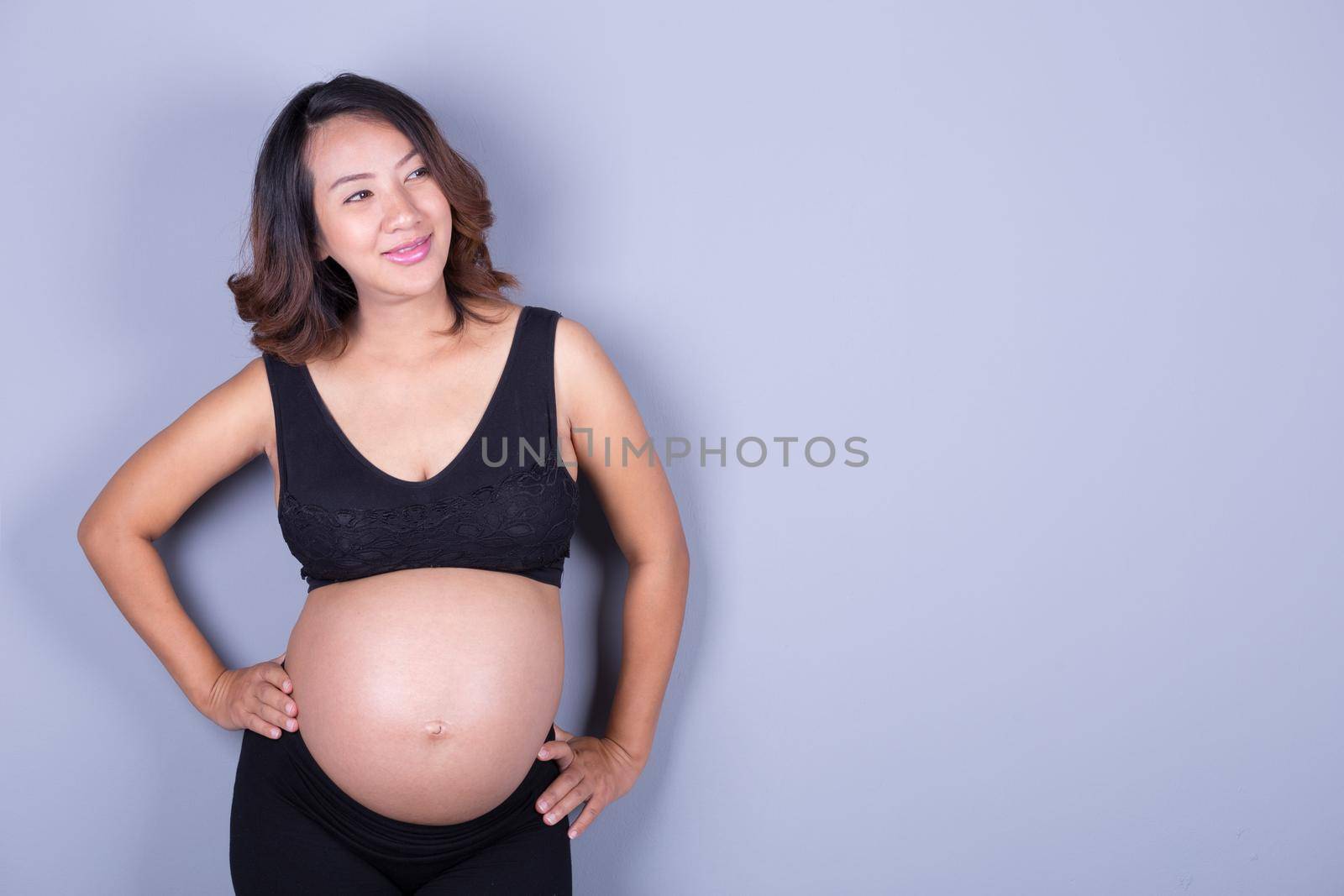 Beautiful pregnant woman by geargodz