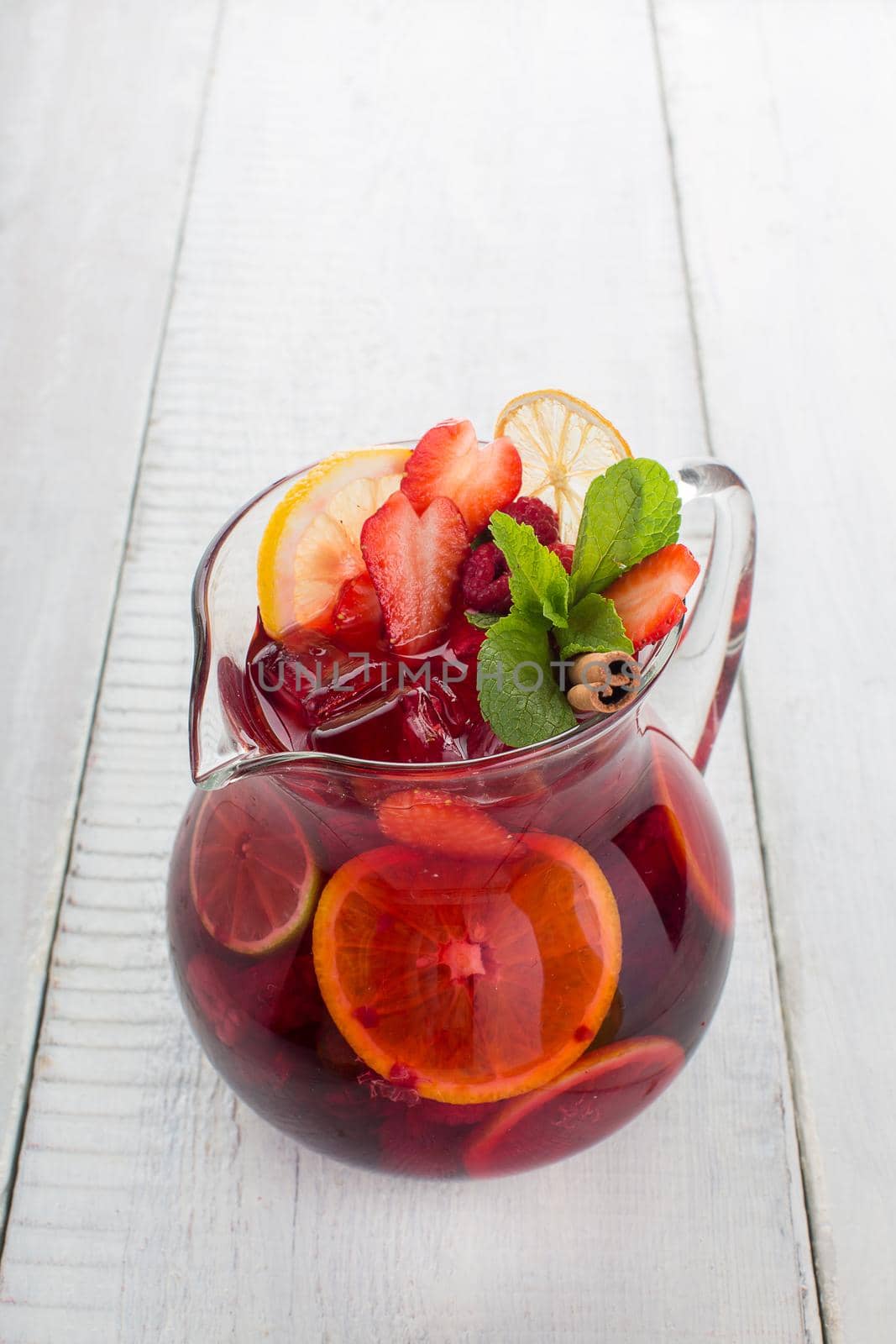 lemonade with strawberries, lemon and ice by Demkat