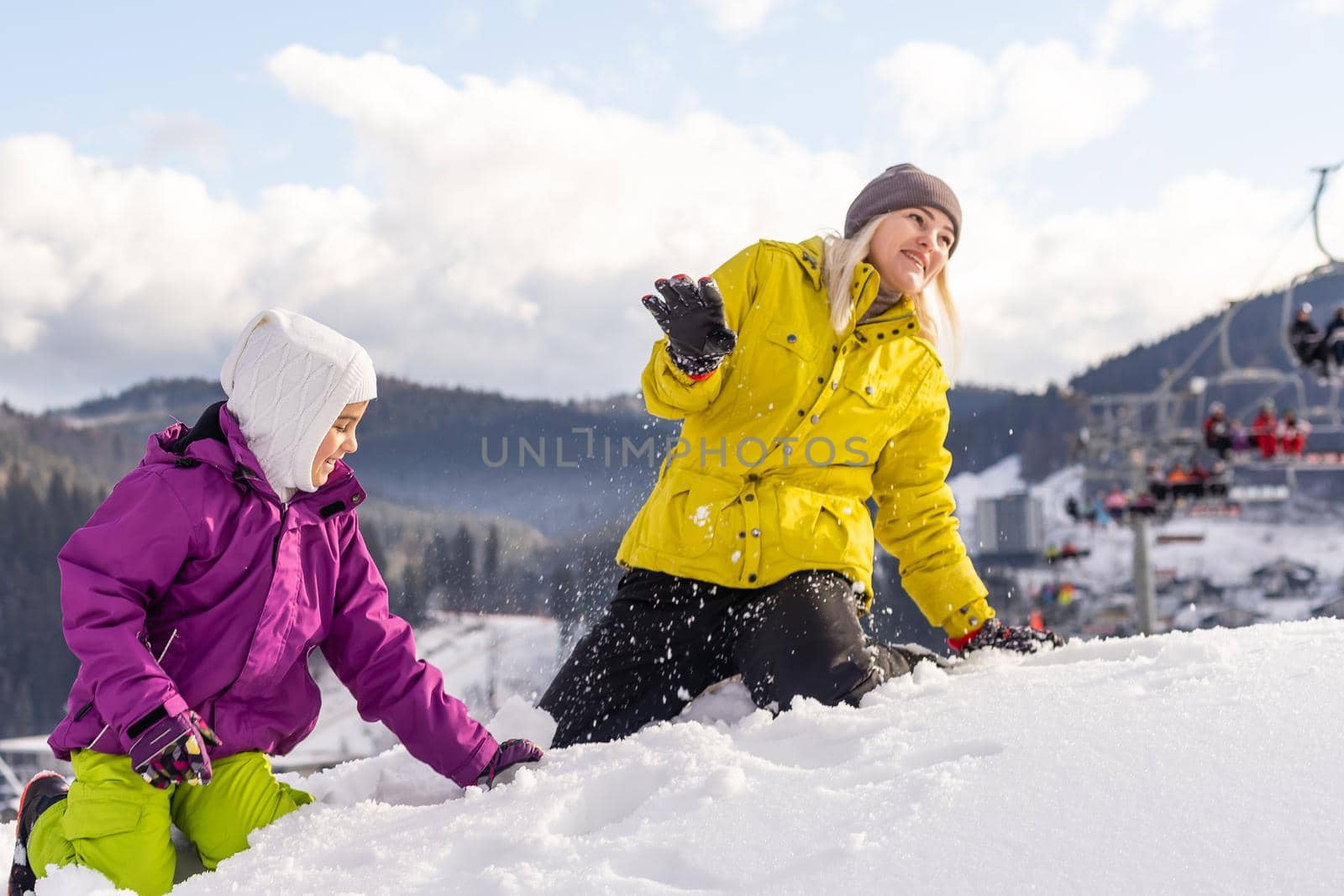 Family winter vacation in ski resort by Andelov13