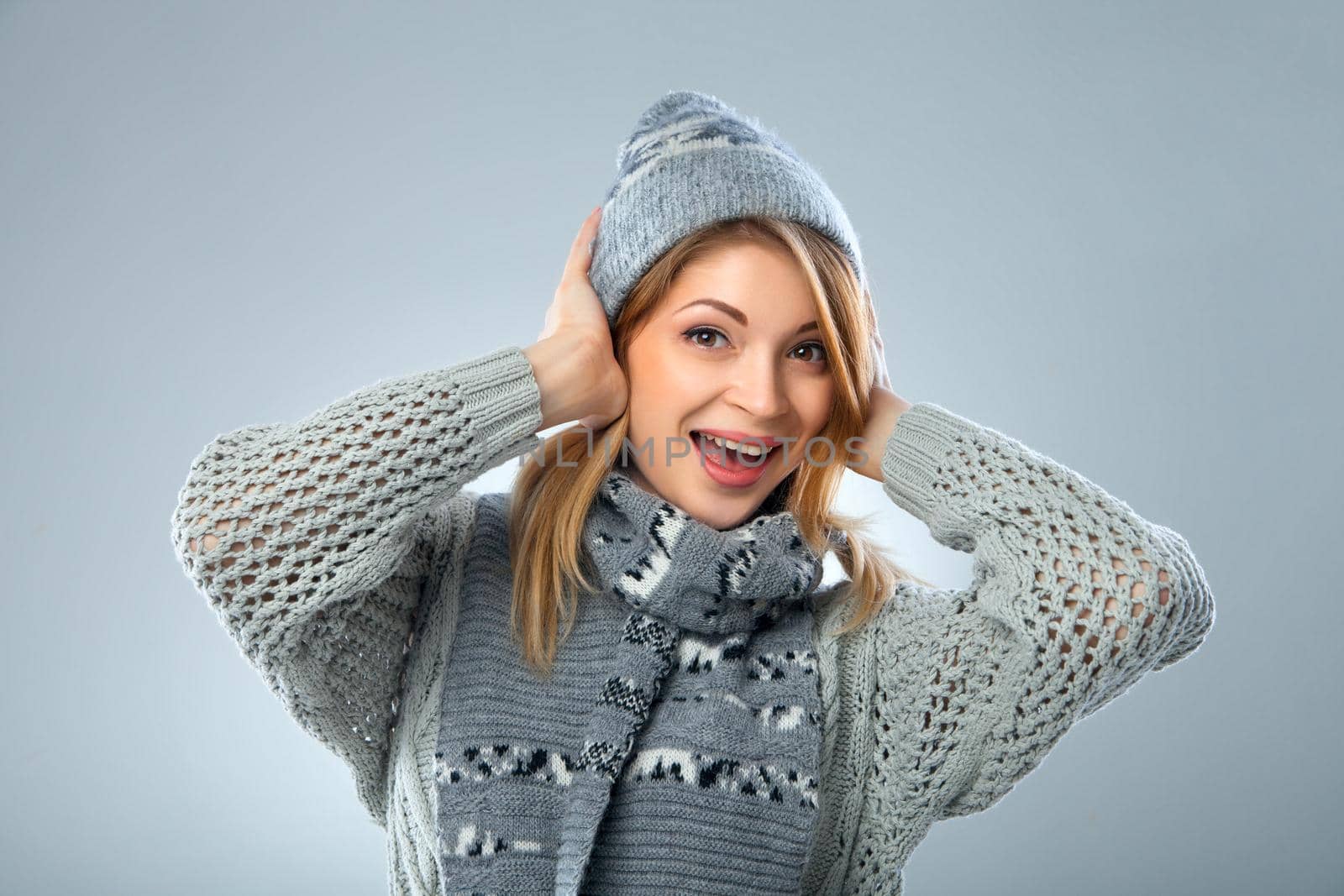 christmas girl, young beautiful smiling over blue background