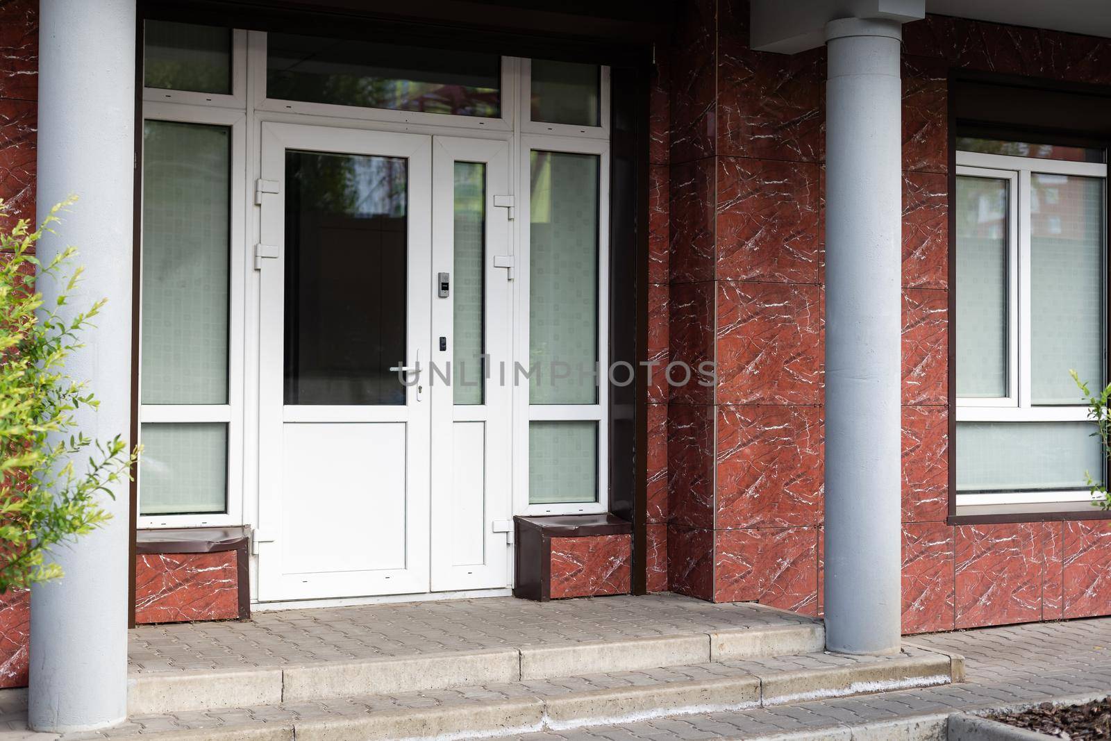 entrance group to the building, door by Andelov13