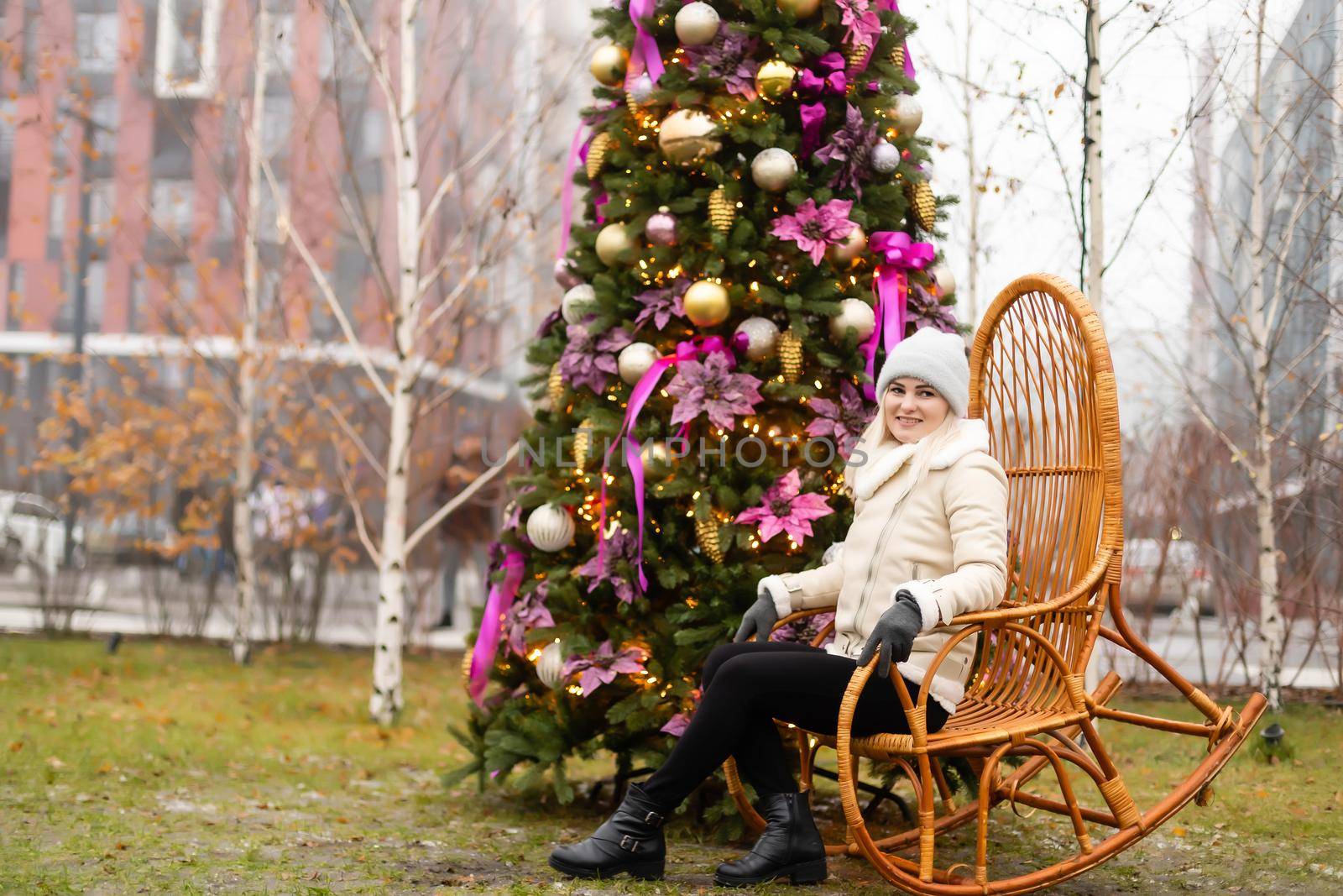 new year's photo zone, a real christmas tree on the street