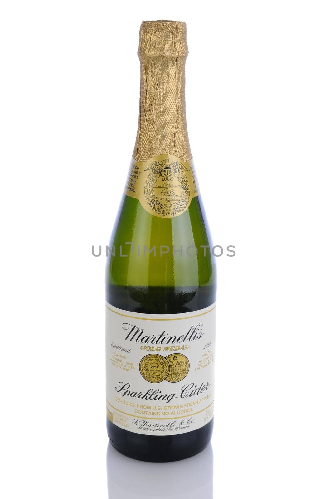 Martinelli's Sparkling Cider by sCukrov