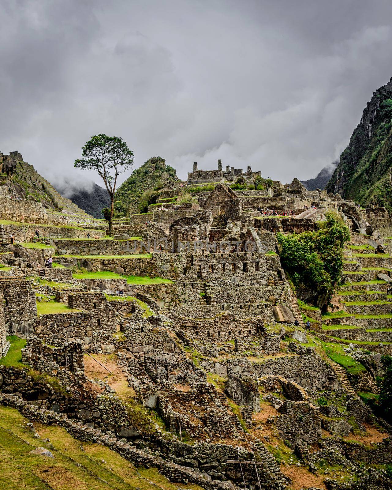 Incredibly beatiful site of Machu Picchu by tan4ikk1