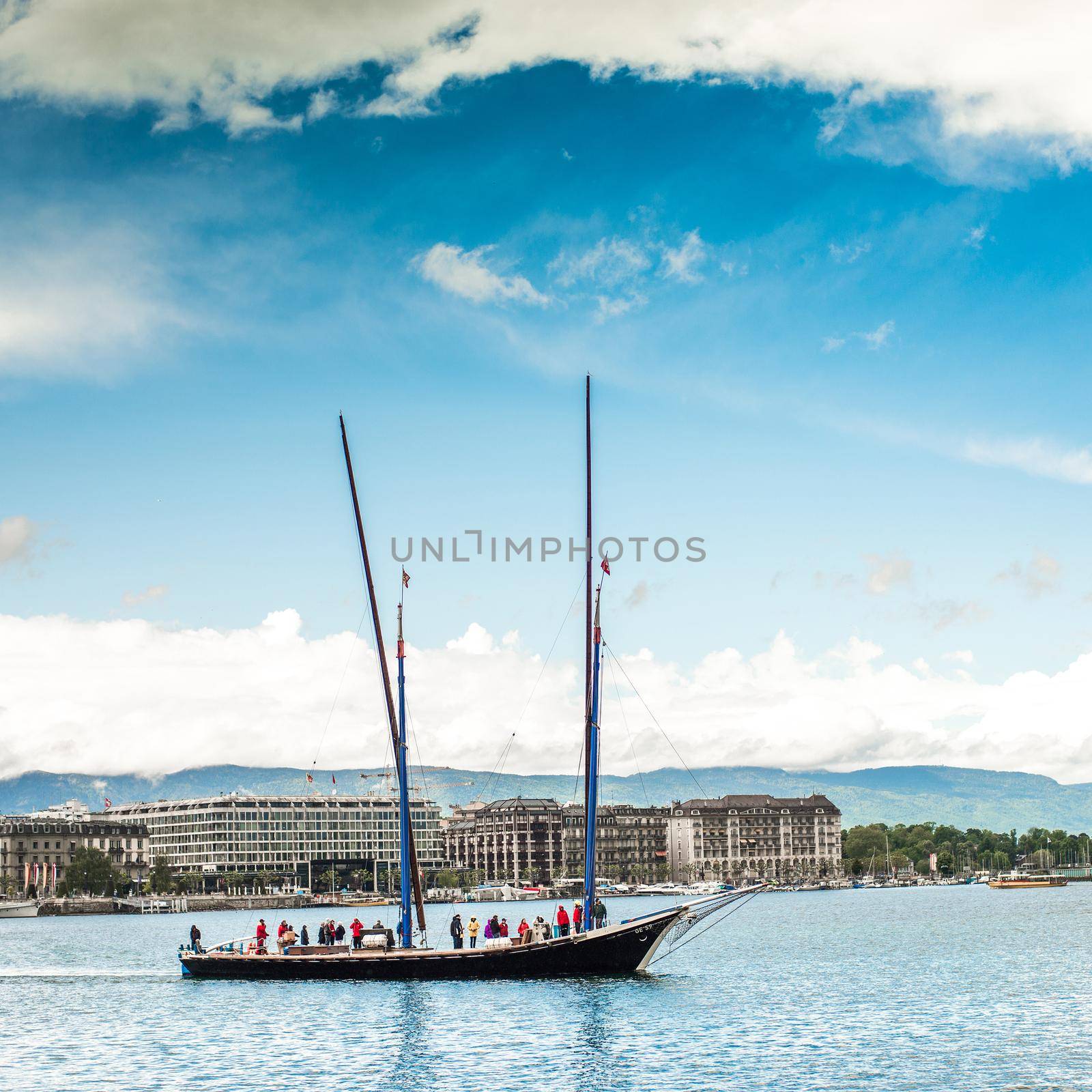 Lake Geneva Embankment by tan4ikk1