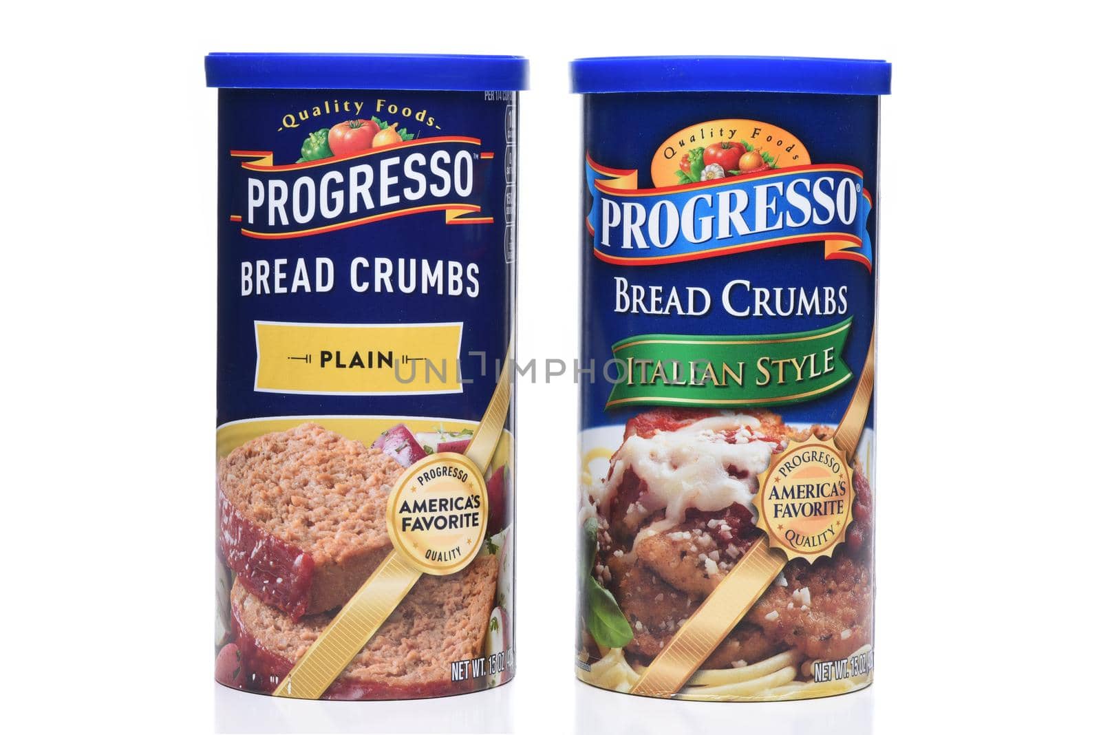 IRVINE, CALIFORNIA - DEC 4, 2018: Progresso Italian and Plain Bread Crumbs. Breadcrumbs add crispy, delicious, crunch to a variety of dishes.