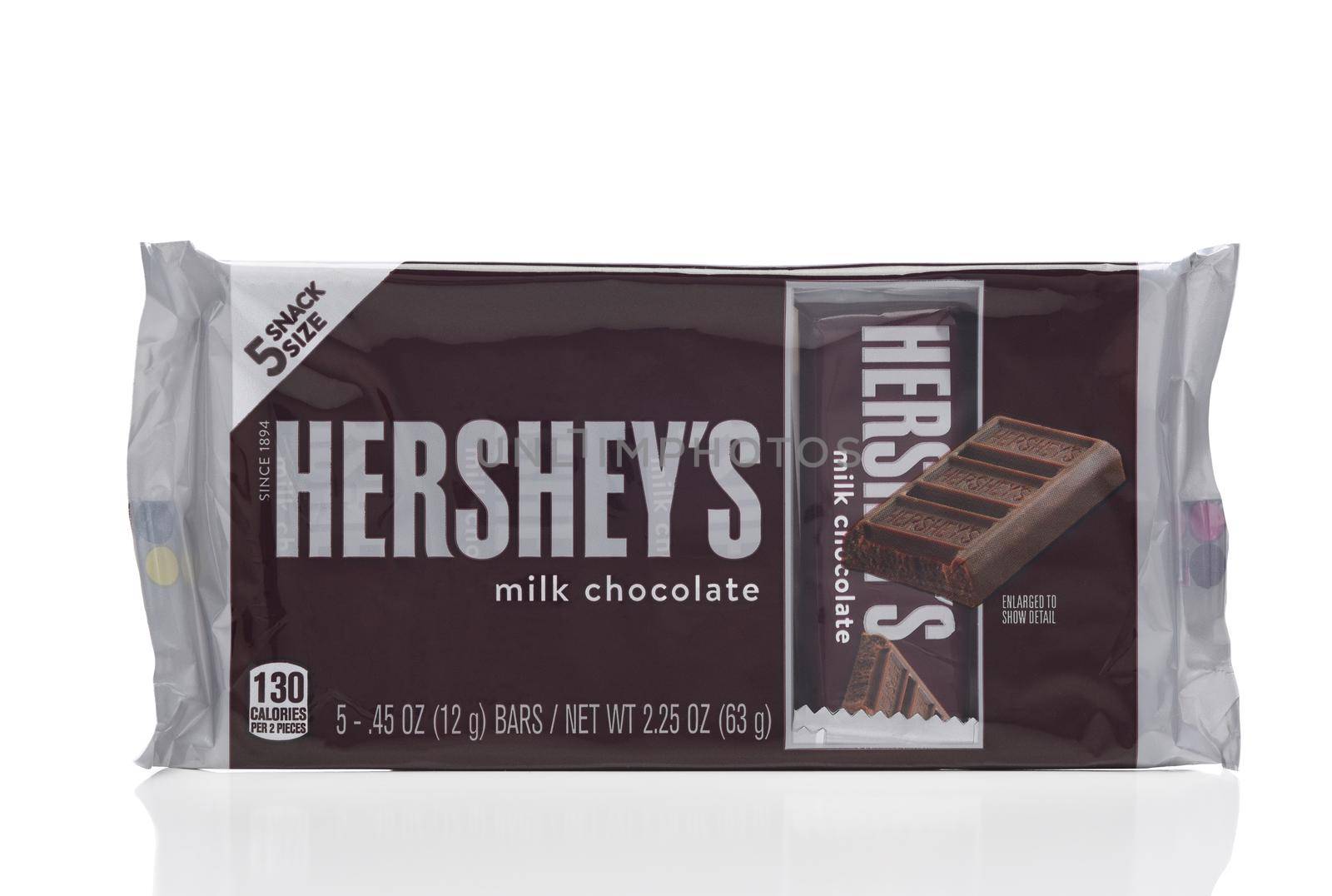 IRIVNE, CALIFORNIA - 3 JULY 2021: a 5 pack of Hersheys Milk Chocolate Snack Size Candy Bars.