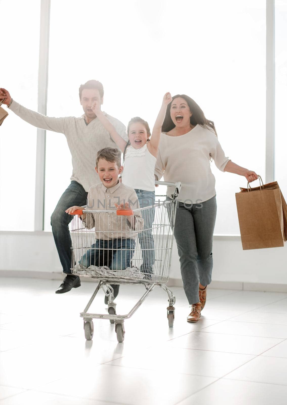 happy family is ready to shop. shopping concept
