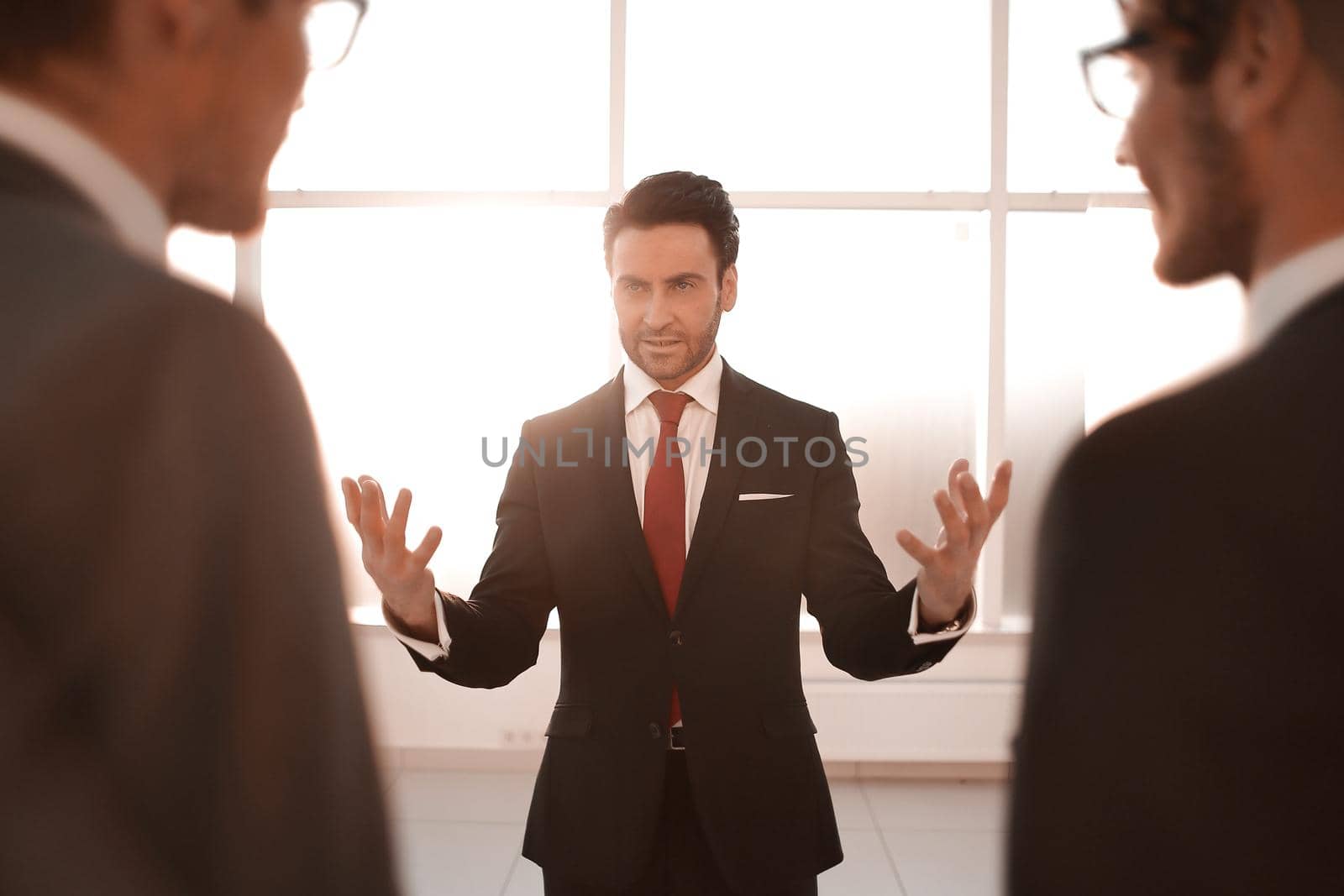 businessman makes a report for the business team.business meeting
