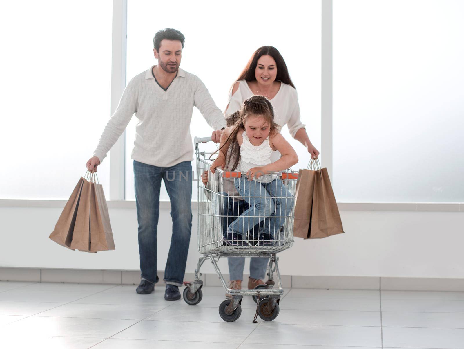 happy family is ready to shop. shopping concept