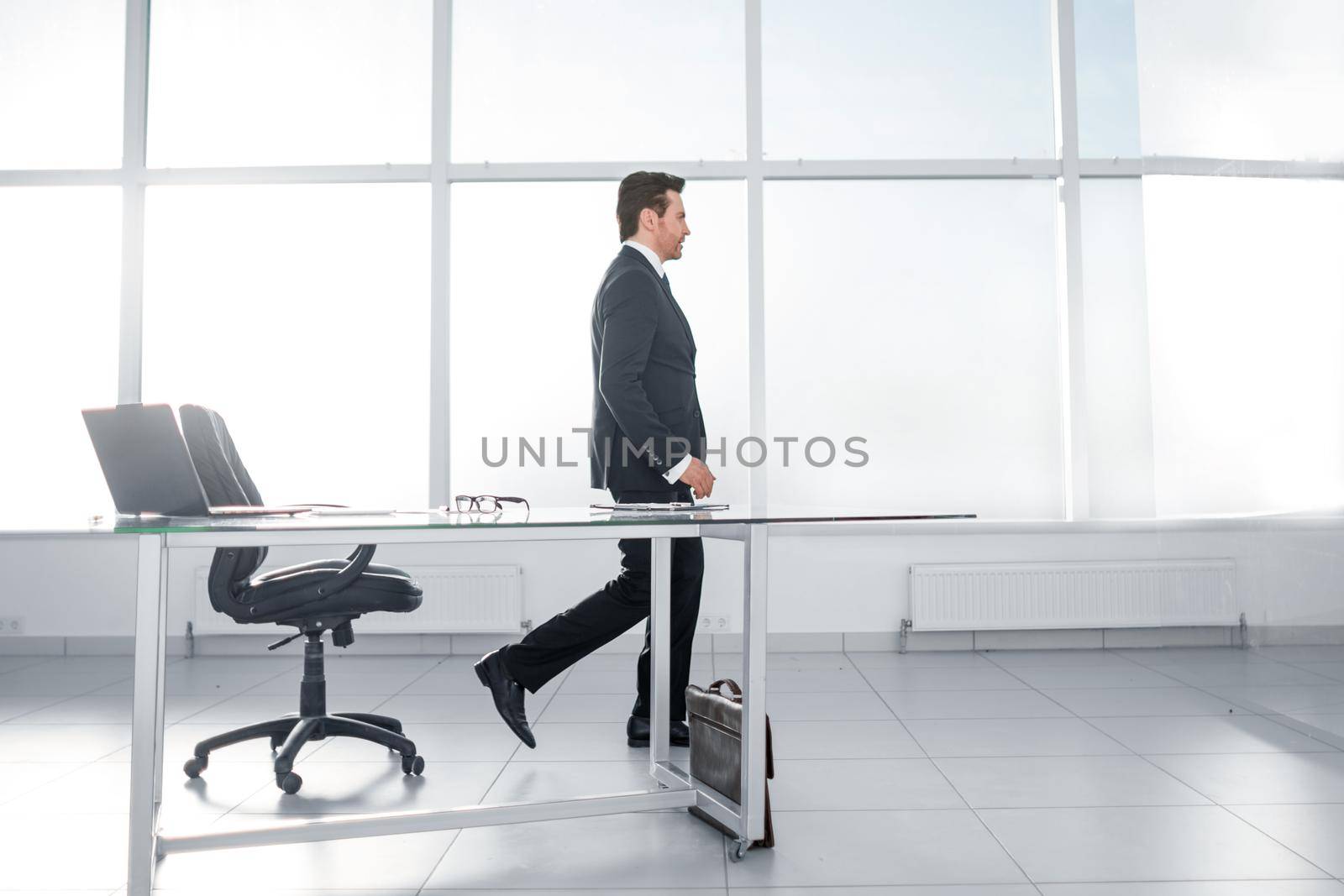 confident businessman in his office.photo with copy space