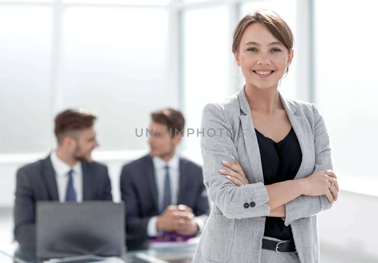 successful business woman standing in office.photo with copy space