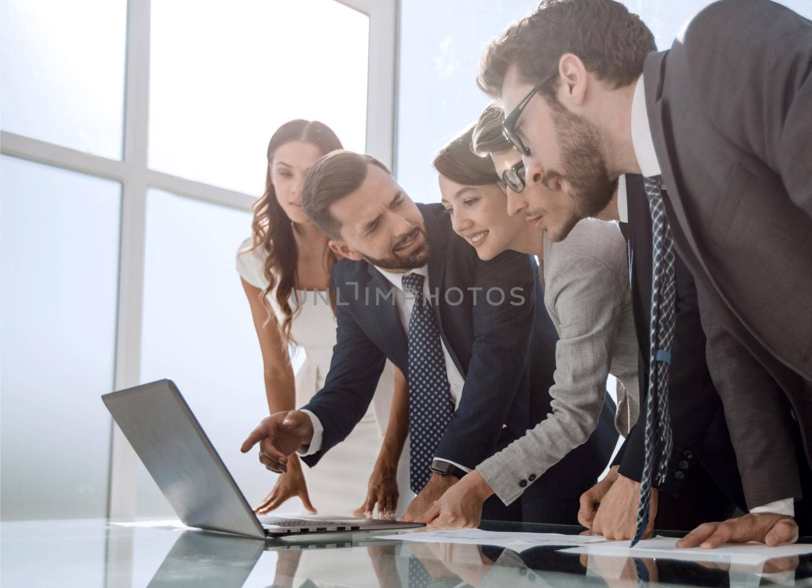 business team discusses the results of the new project.people and technology