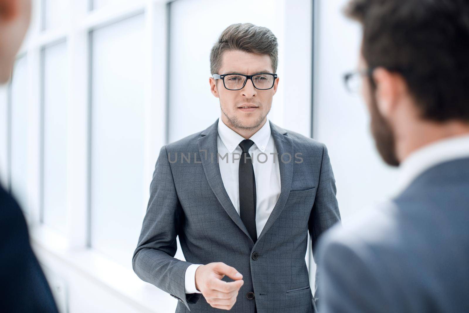 boss and staff standing in the office.business concept