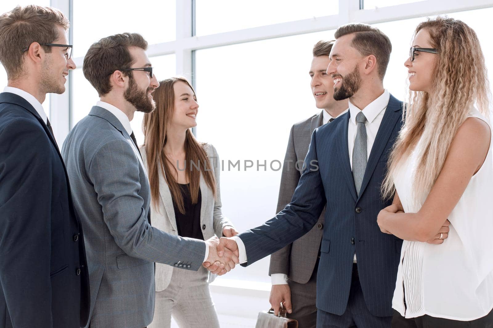 handshake of business people at a meeting in the office.concept of cooperation