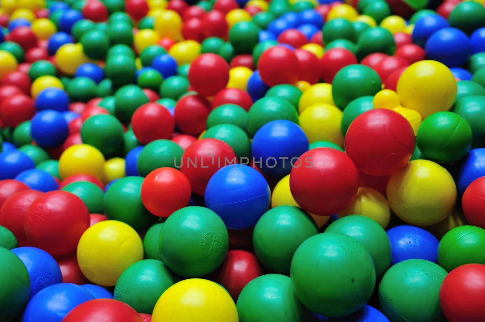 colorful balls background by dotshock