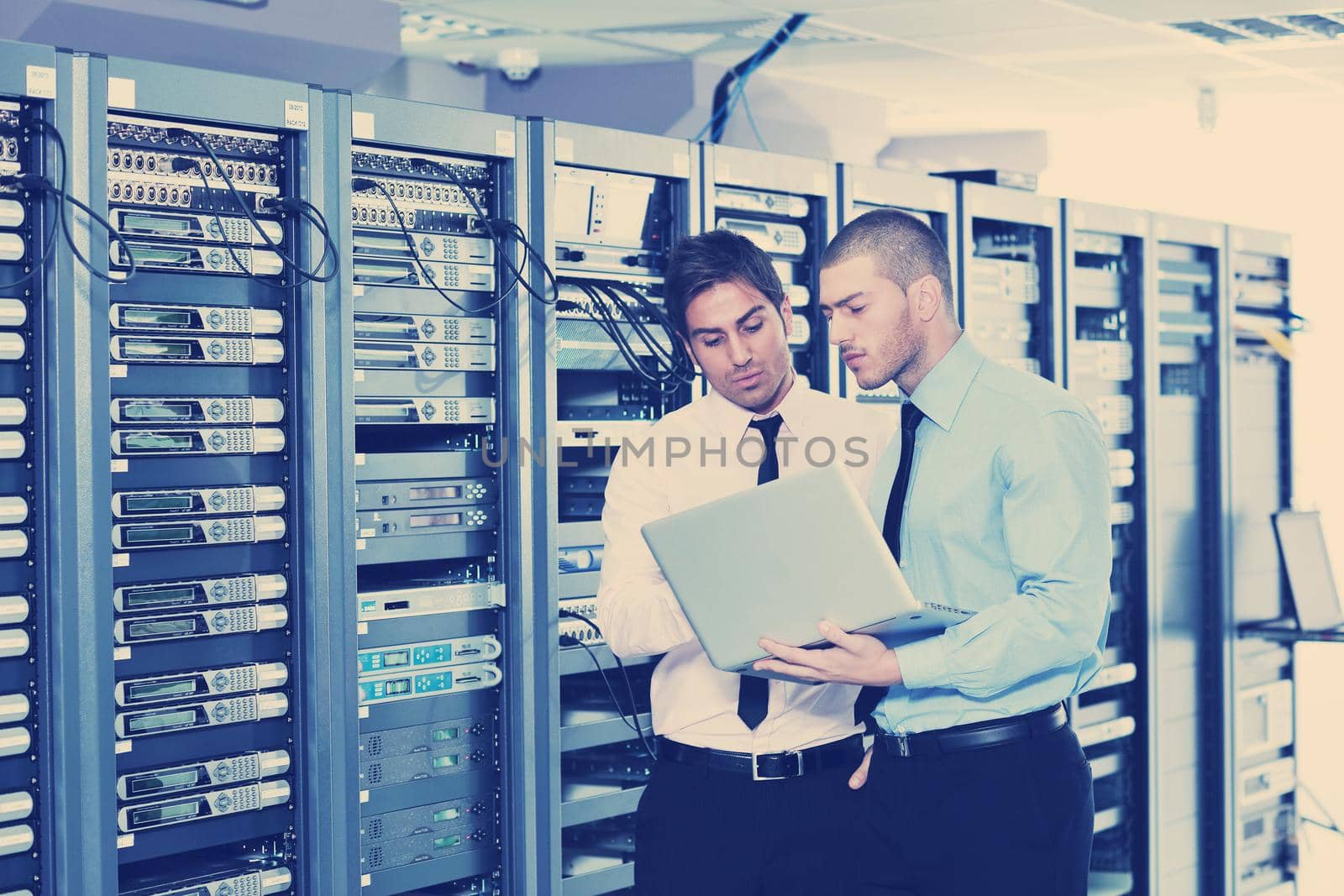 it enineers in network server room by dotshock