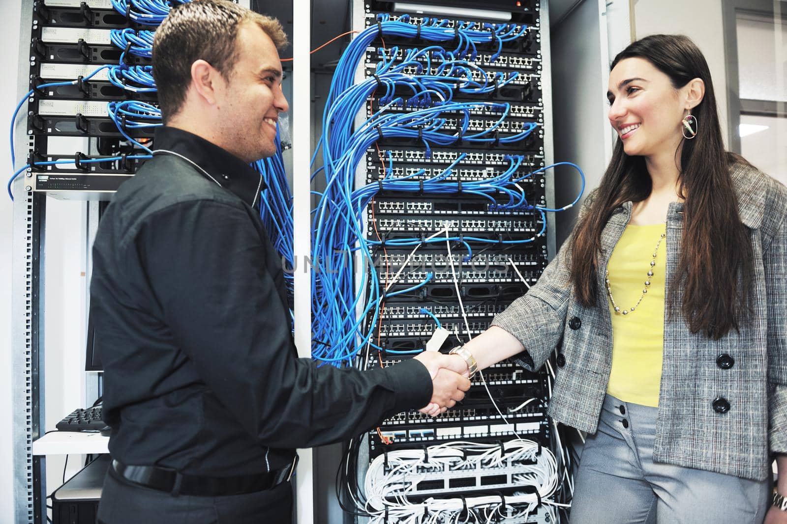 it engineer in network server room by dotshock