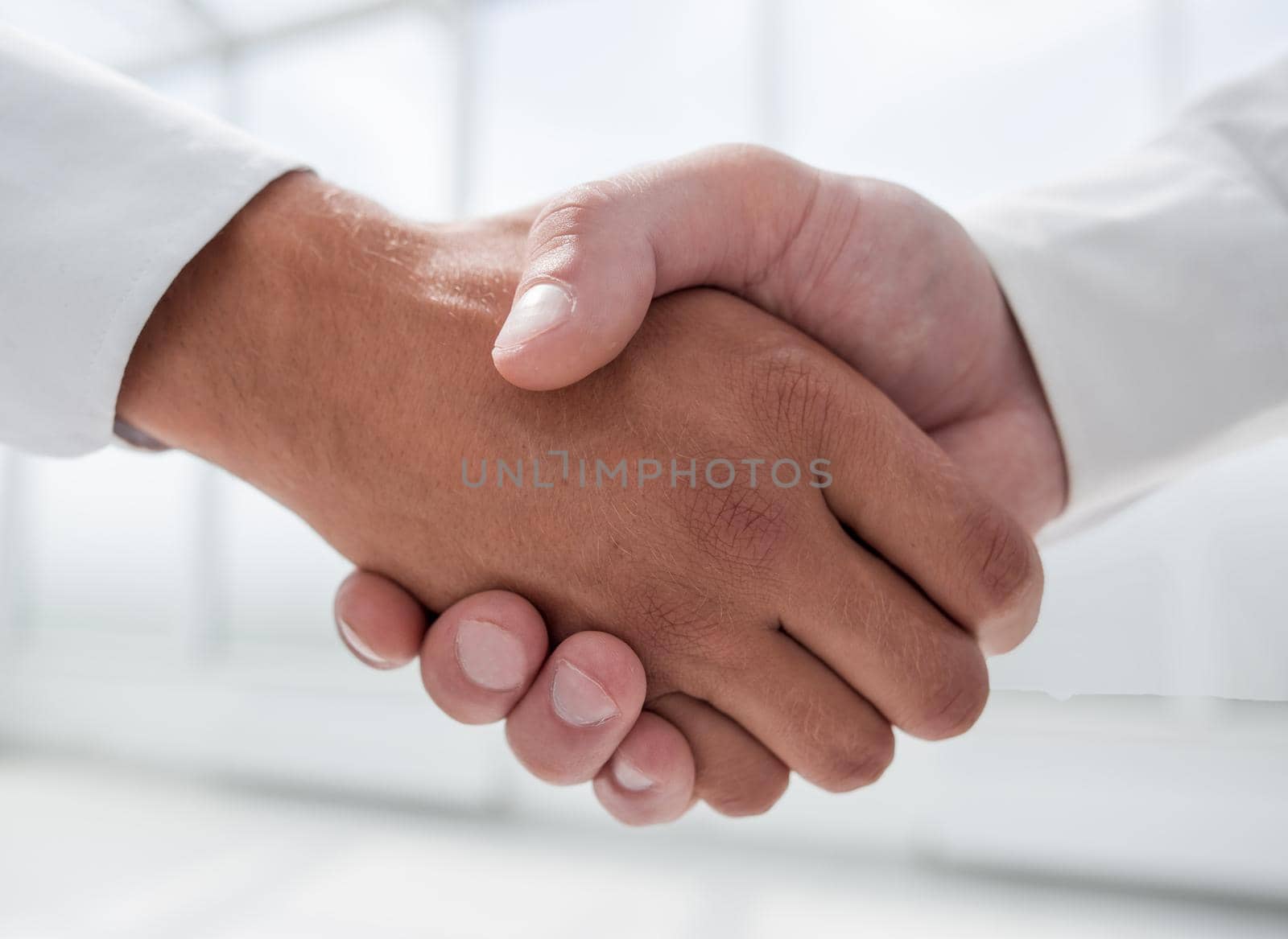 close up.handshake business people. concept of partnership