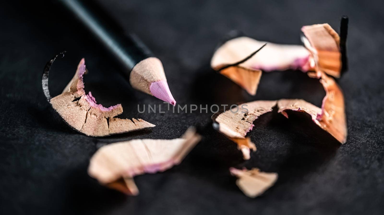 Cosmetic pencil with shavings by GekaSkr